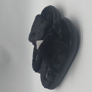 1895- 32 Degrees Heat Plush Cushion Slide Women's Size 7.5 - 8.5 Black Color NWT
